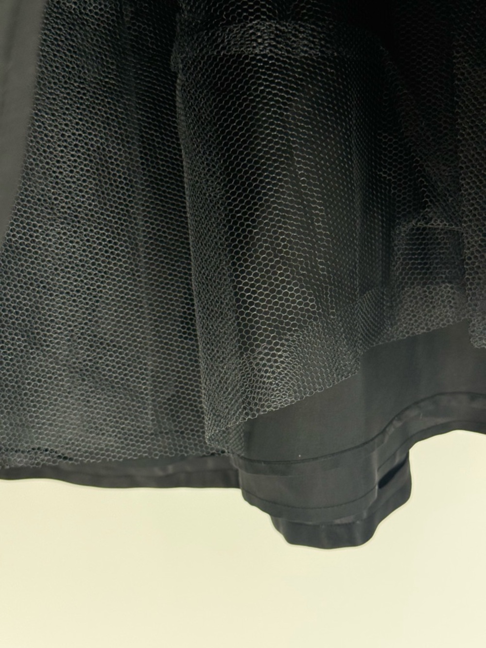 VTG BCBG Maxazria Black Satin Tiered Maxi Skirt High Waist A-Line Long Skirt - Picture 7 of 14